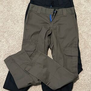 2 pairs men’s Dickies slim cargo pants 28x30
